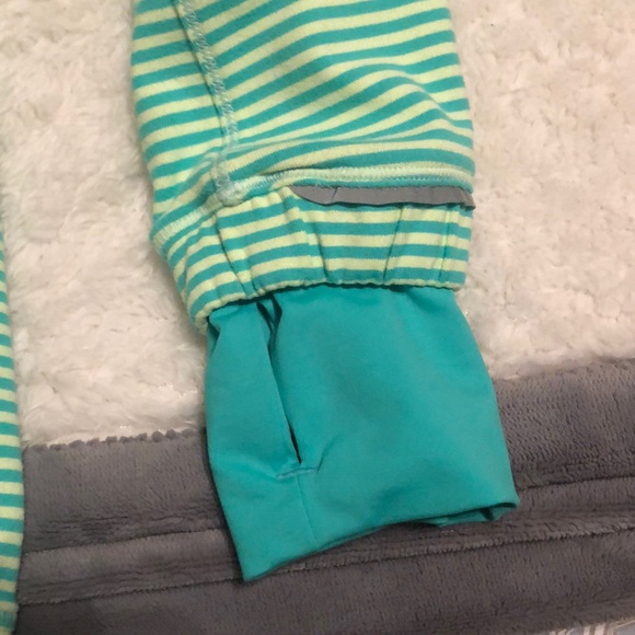 Lululemon Pullover - Picture 3 of 6